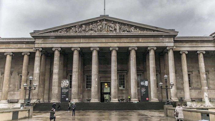 British Museum, köle taciri Sir Hans Sloane'nın büstünü kaldırdı