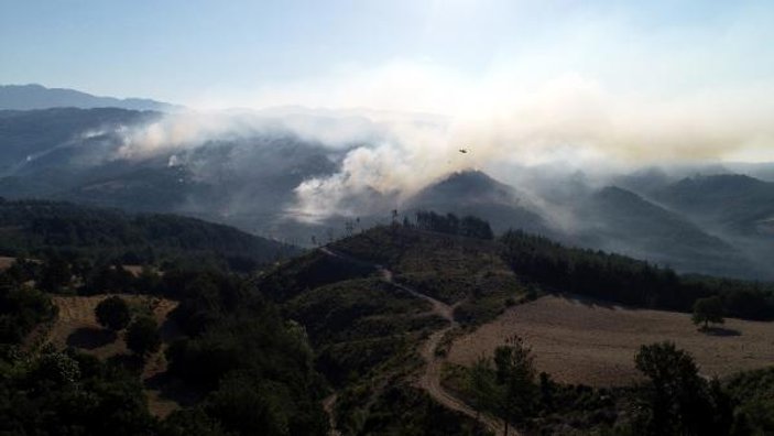 Adana’da 3 gündür süren yangında söndürme çalışmalarına devam ediliyor