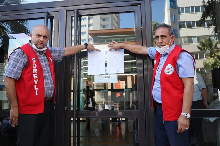 İzmir ve Mersin belediyelerinde işçiler greve gitti