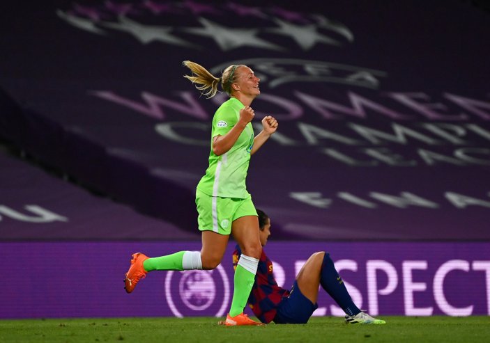 UEFA Kadınlar Şampiyonlar Ligi'nde Wolfsburg finalist oldu