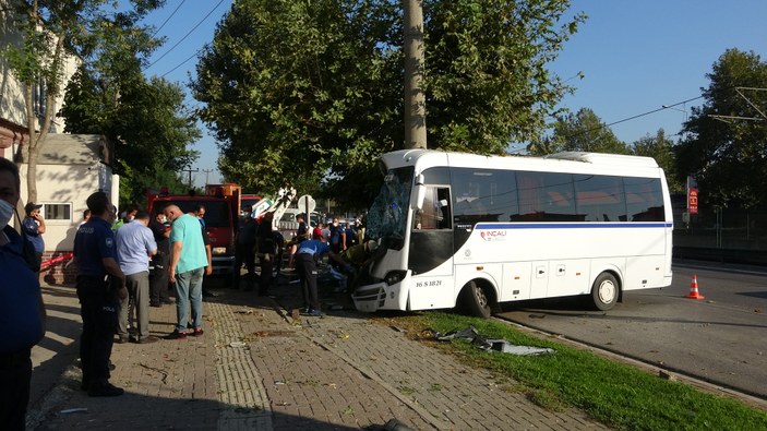Bursa'da işçi servis midibüsü kaza yaptı: 2 ölü, 17 yaralı