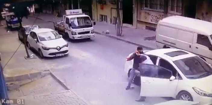 i Esenler'de maskeli 4 kişi, 11 kilo altını gasbetti