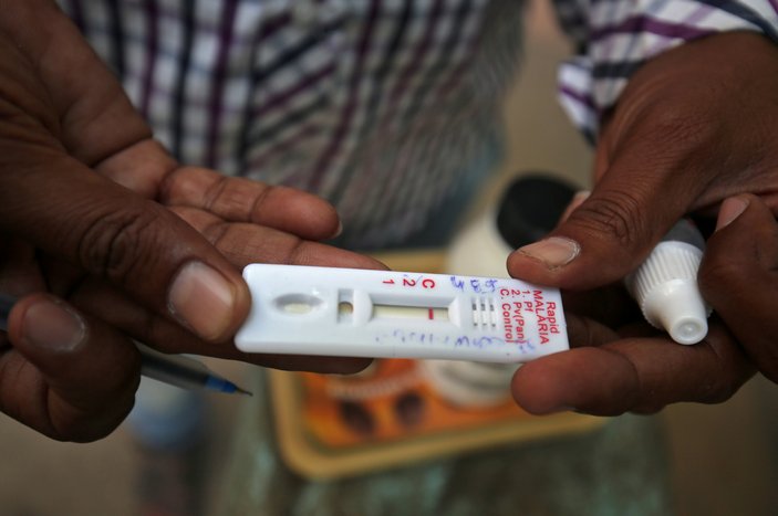 Hindistan'da koronavirüs vakalarında rekor sayı