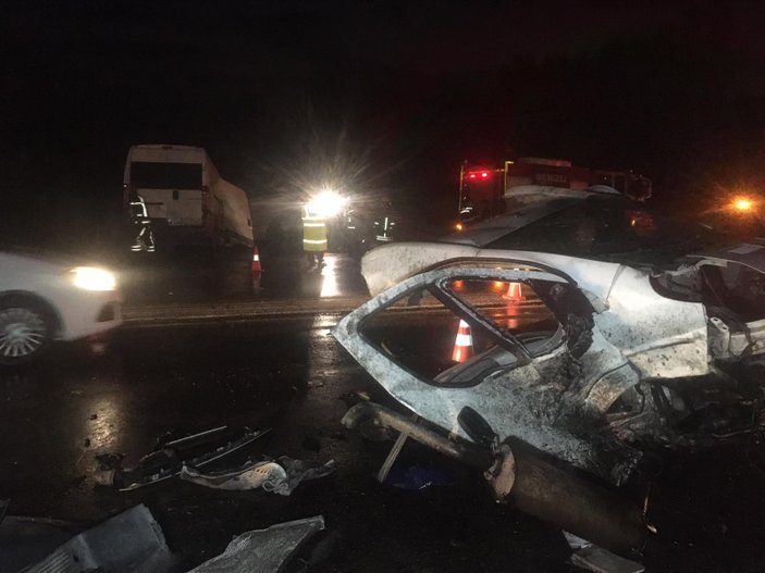 Denizli'de kaza: 2 ölü 3 yaralı