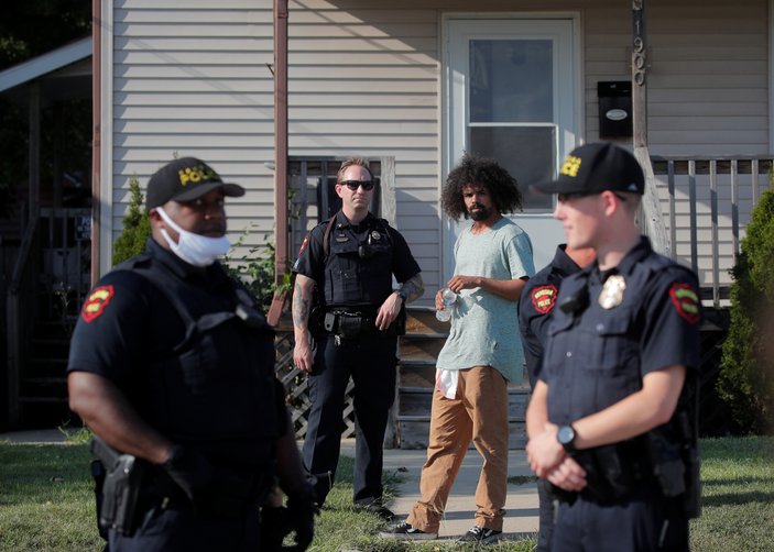ABD polisinin barışçıl protestolarda yaptığı tutuklamalar tepki çekti