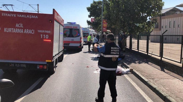 Bursa'da kamyonetin çarptığı motosiklette 2 kişi öldü