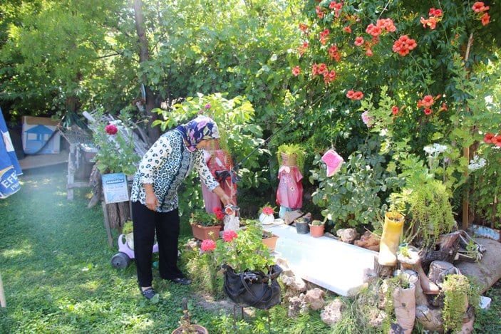 Konya'da Kezban Teyze'nin bahçesi görenleri şaşırtıyor