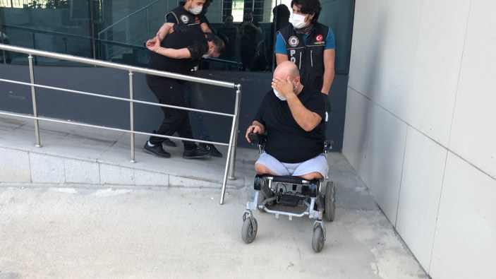 Bursa'da, tekerlekli sandalyeli uyuşturucu satıcısı yakalandı