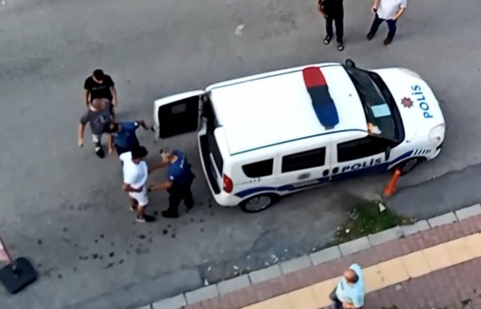 Samsun'da sokak ortasında yolunu kesip darbettiler