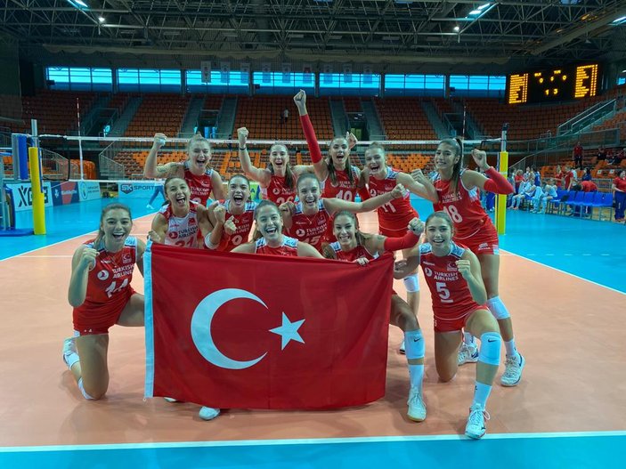 19 Yaş Altı Genç Kız Voleybol Milli Takımı, Avrupa'da finale yükseldi