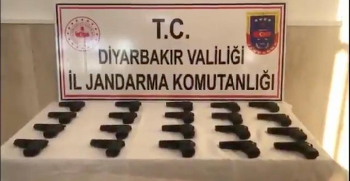 Diyarbakır silah kaçakçılarına operasyon: 3 gözaltı