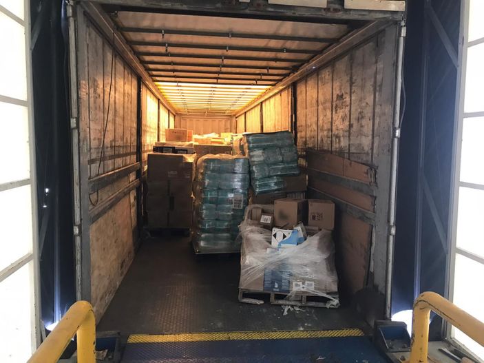 i İstanbul'da 2 milyon TL'lik temizlik malzemesi çalan 2 kişi tutuklandı