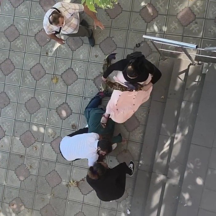 Karabük'te kadınların cadde ortasındaki 'koca' kavgası