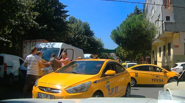 Bağcılar’da taksicilerin sopalı kavgası