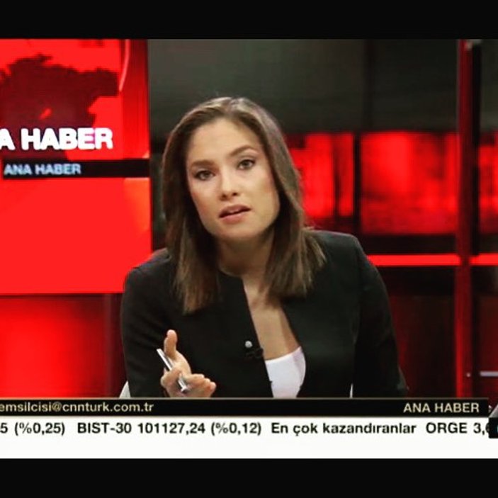 Nevşin Mengü hangi kanalla anlaştı? Nevşin Mengü CNN Türk'ten neden kovuldu?