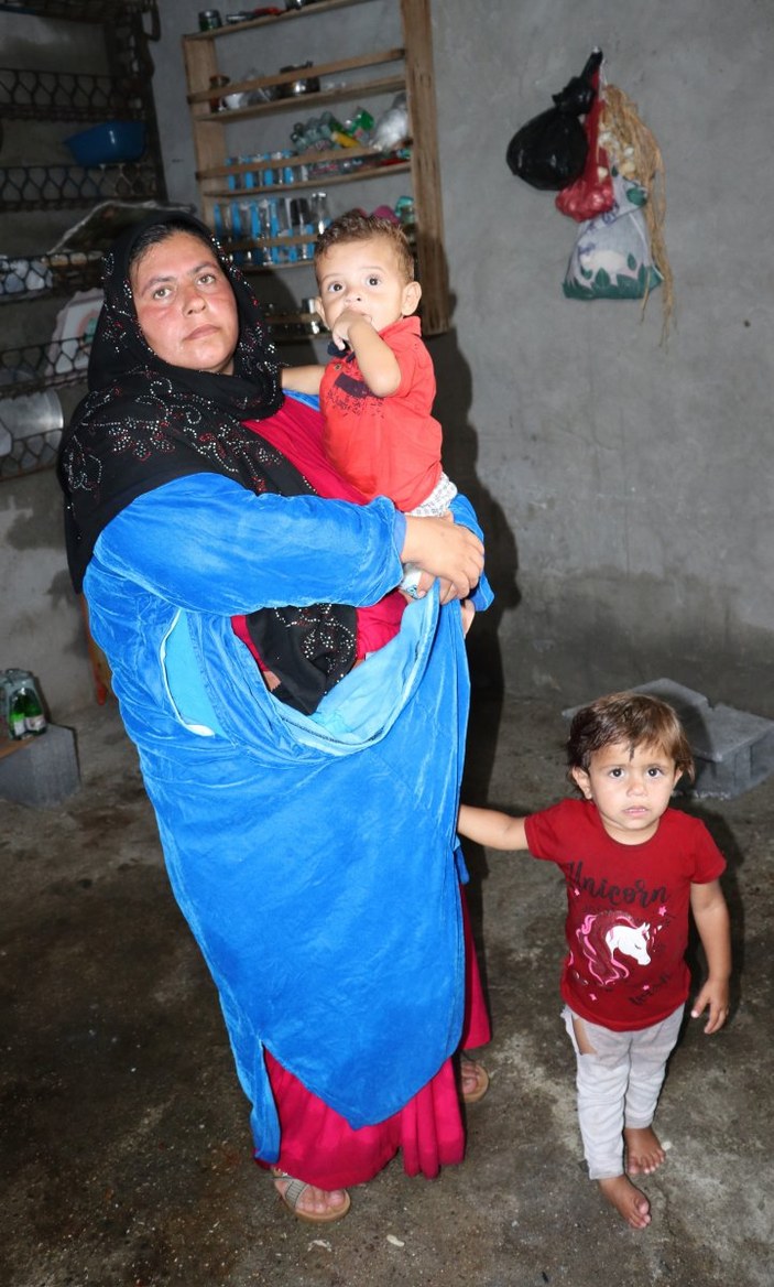 Adana’da eşinin terk ettiği kadın yardım bekliyor