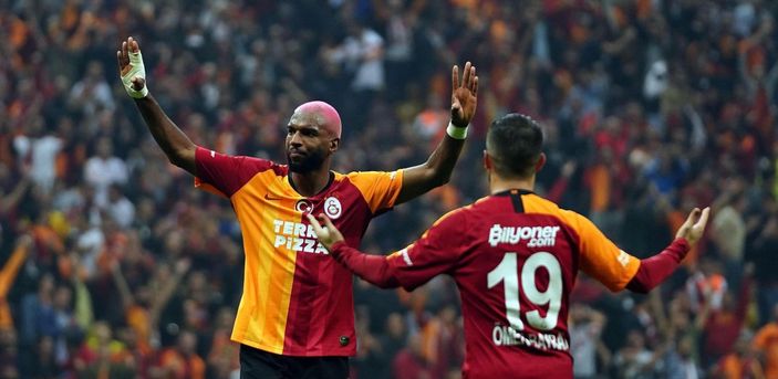 Ryan Babel ayrılmak istemiyor