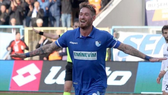 Ömer Şişmanoğlu Erzurumspor ile sözleşme uzattı