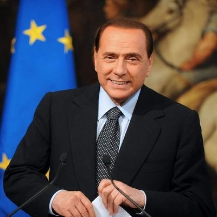 Berlusconi’nin kız arkadaşı ve çocukları da virüse yakalandı