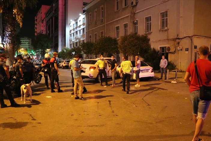 İzmir'de otomobil Yunus ekibine çarptı: 4 yaralı