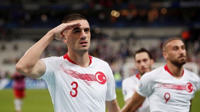 Merih Demiral'dan buruk dönüş