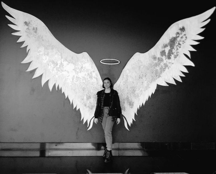 İzmir'de 15 yaşındaki genç kız babasının beylik tabancasıyla intihar etti