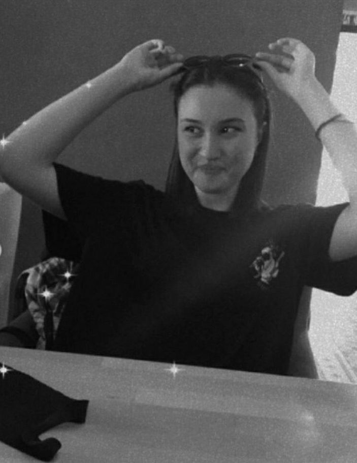 İzmir'de 15 yaşındaki genç kız babasının beylik tabancasıyla intihar etti