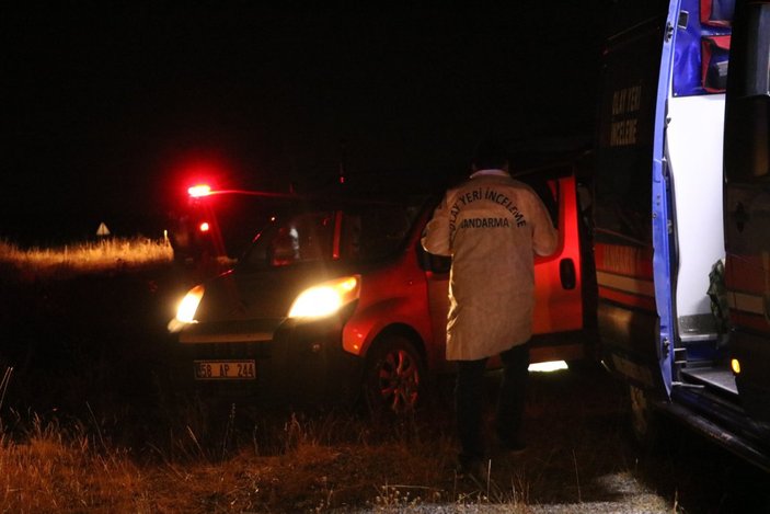 Sivas'ta define ararken dinamit patladı: 1 ölü 1 yaralı