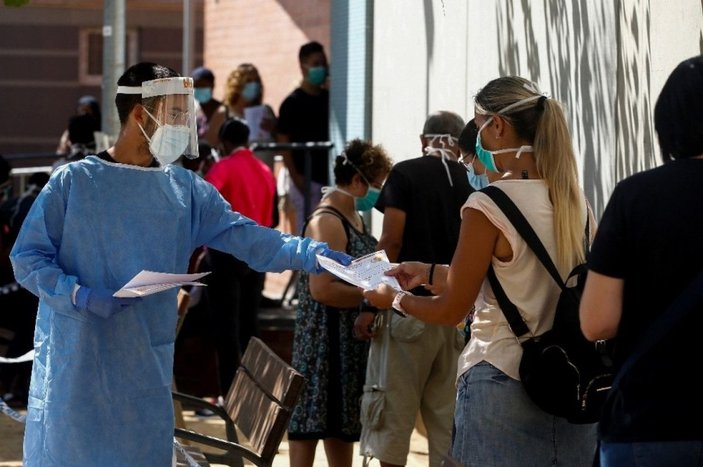 İspanya koronavirüste ikinci dalgayı yaşıyor