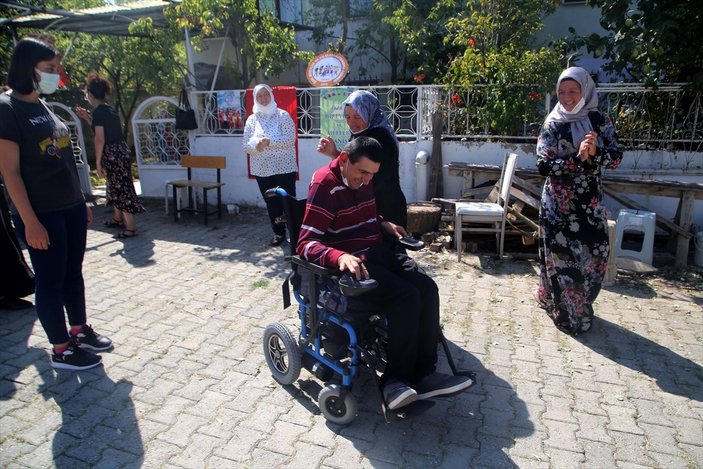 Kastamonu'da 35 yaşındaki engellinin 23 yıl sonra akülü sandalye sevinci