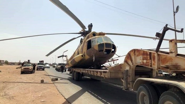 Libya'da Hafter milislerine ait bir helikopter ele geçirdi