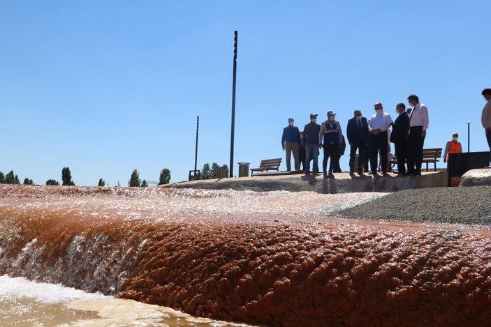 Sivas'ta Pamukkale’ye benzerliğiyle dikkat çeken Altınkale, açılışa gün sayıyor