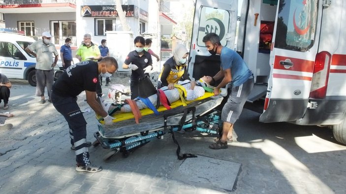 Balıkesir'de otomobil ile motosiklet çarpıştı: 2 yaralı