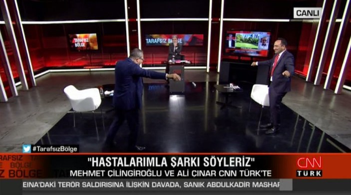 Mehmet Çilingiroğlu canlı yayında zeybek oynadı