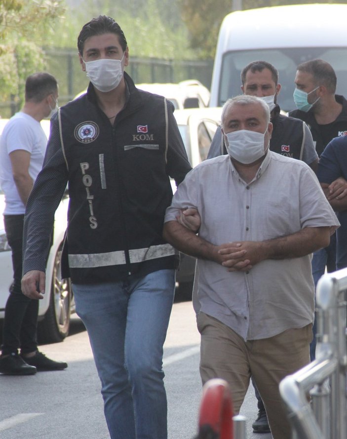 Adana'da zimmetine para geçiren 5 memur tutuklandı