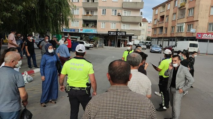 Bursa’da 40 kişiyle sosyal mesafesiz minibüs yolculuğu