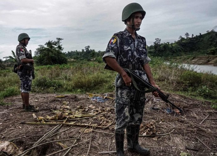 Myanmarlı askerler: Arakanlı Müslümanlara soykırım yaptık