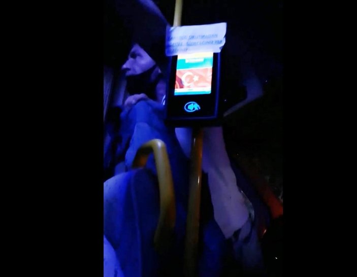 Bodrum’da minibüs şoförü turist çifte, hakaret edip zorla araçtan indirdi