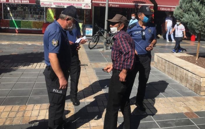 Kayseri'de maske cezası yiyen vatandaştan polise tepki