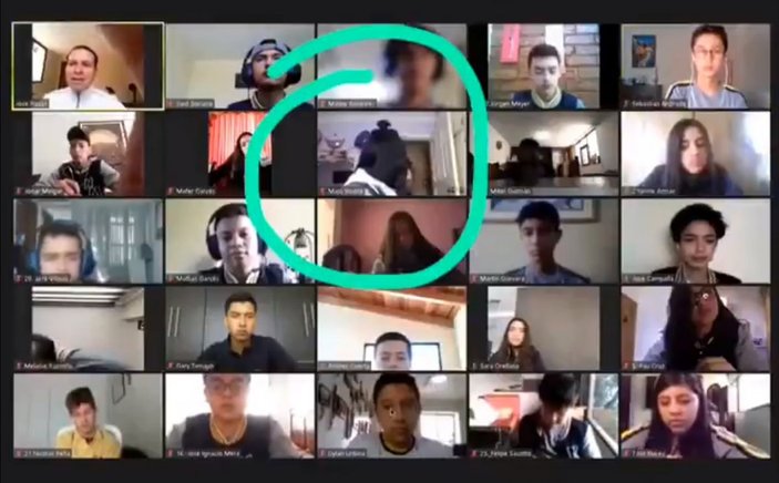 Ekvador'da bir öğrenci online eğitim sırasında soyuldu