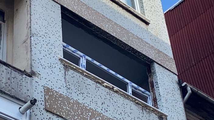 Şişli'de pencere çerçevesini değiştiren işçi 3’üncü kattan düştü