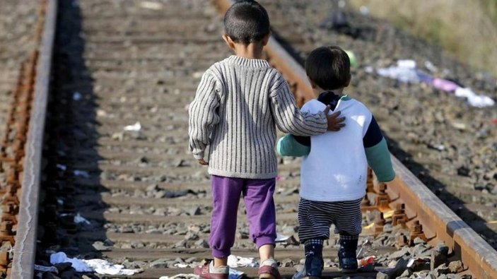 AB üyesi 10 ülke, Moria'daki mültecilerden 400 çocuğa kapılarını açıyor