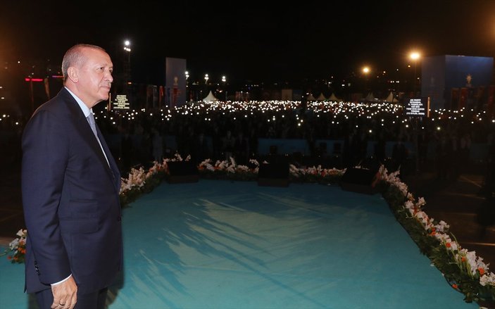 Cumhurbaşkanı Erdoğan, AK Parti İstanbul 100 Bin Yeni Üye Programı'nda