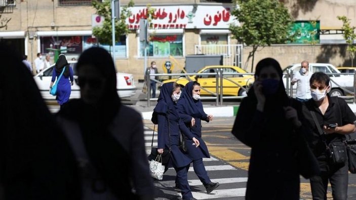İran'da sahte korona aşısı satmakla suçlanan 5 kişi tutuklandı