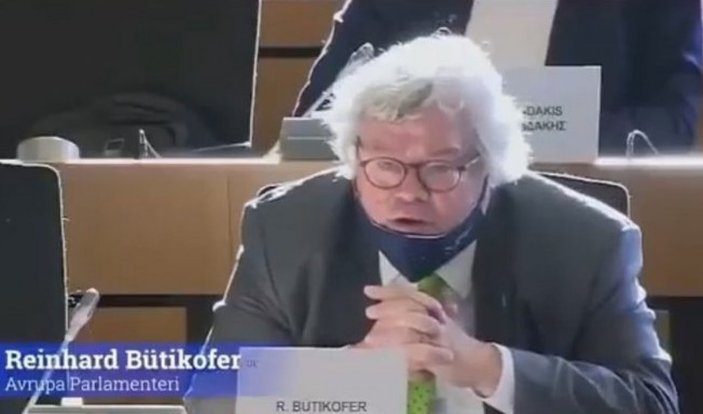 Alman vekil Avrupa Parlamentosu'nda Türk bayrağından rahatsız oldu