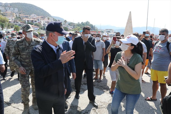 Hulusi Akar: Yunanistan 18 adayı silahlandırmış