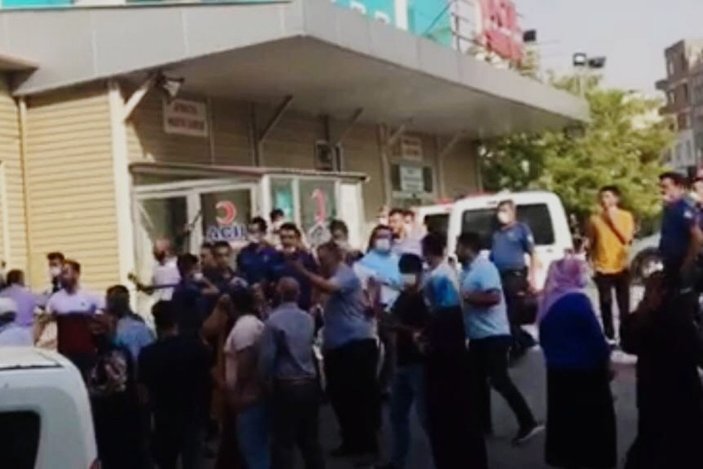 Gaziantep'te koronavirüsten ölen hastanın yakınları hastaneyi bastı