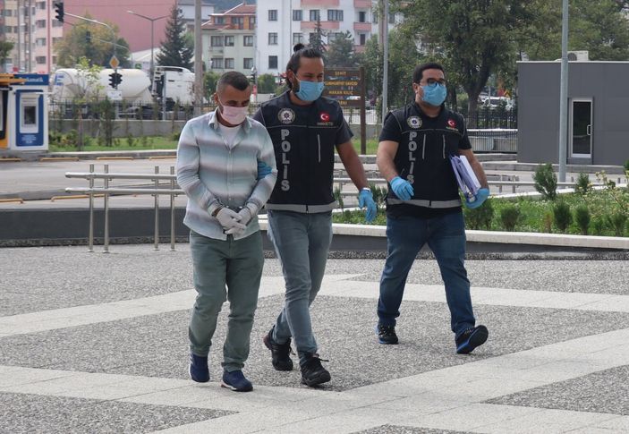 Bolu’da iç çamaşırına sakladığı 291 gram eroinle yakalandı