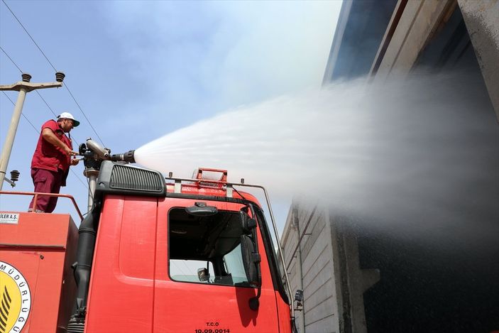 a Kahramanmaraş'ta tekstil fabrikasında yangın