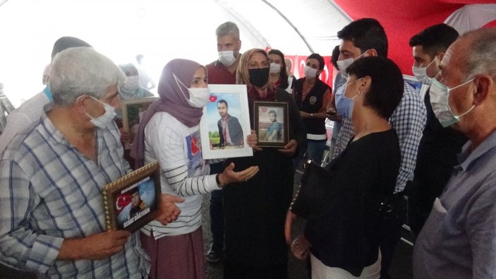 CHPliler evlat nöbetindeki ailelerle görüşmek için HDP'den izin aldı